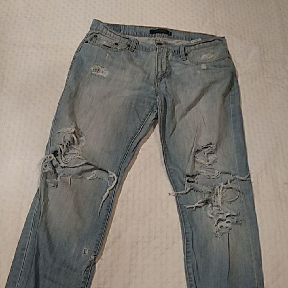 Levis boyfriend. Jean  